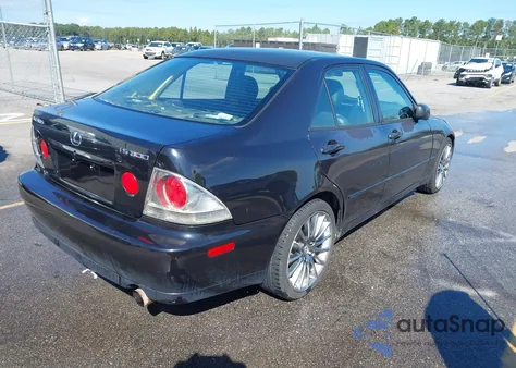 2001 Lexus Is 300 из США, поврежденный, VIN JTHBD182710017225